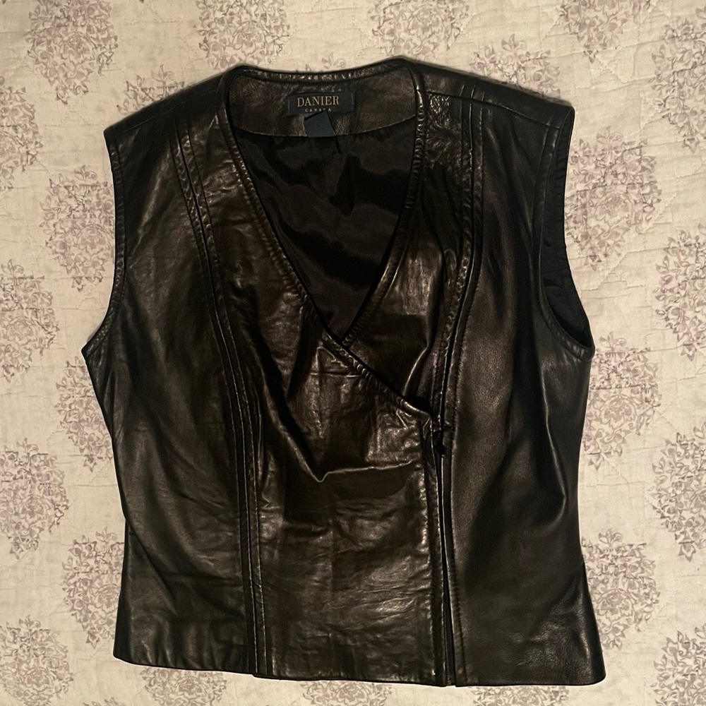 Danier Women's Sleek Black Leather Vest